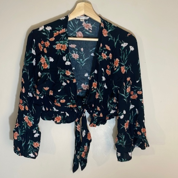 American‎ Eagle Floral Crop Tie Top - Picture 7 of 7